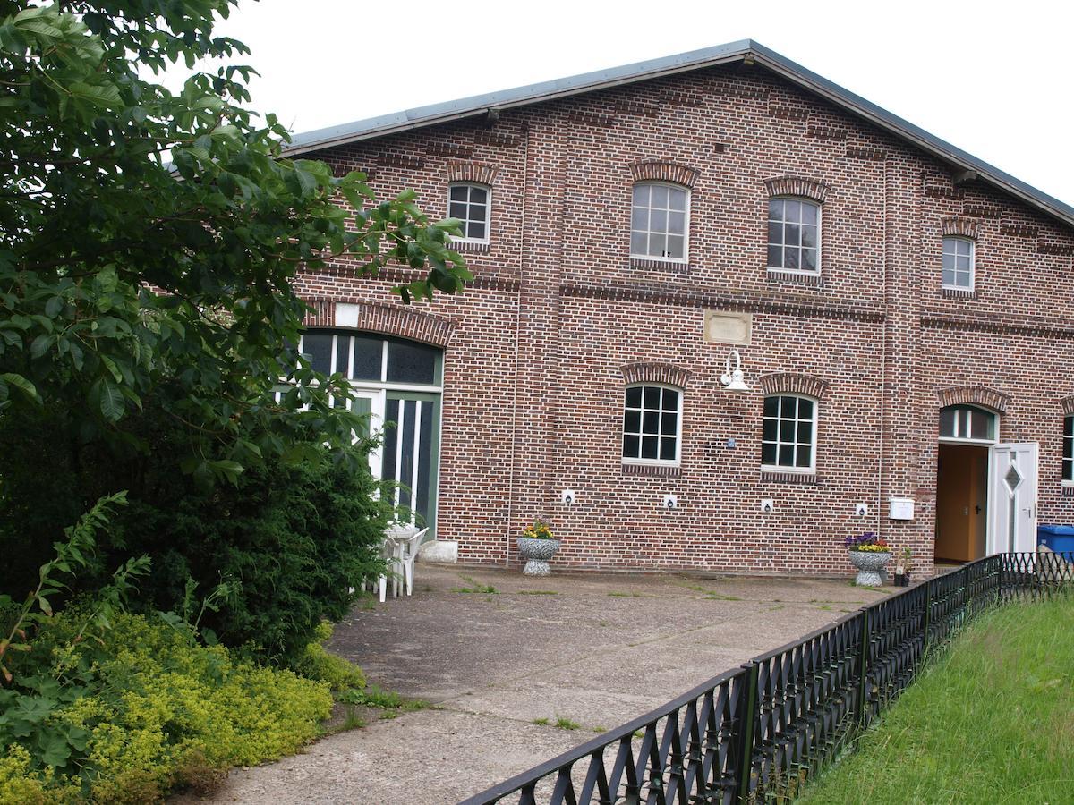 Hotel Gut Harlinghausen Ovelgonne Exterior foto