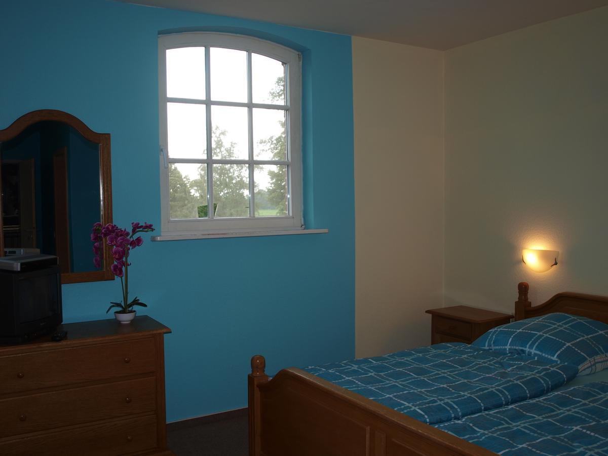 Hotel Gut Harlinghausen Ovelgonne Habitación foto